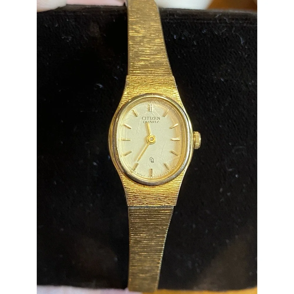 CITIZEN Quartz Watch Womens Gold Tone Textured 5